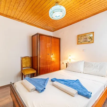 Captain Spiros House 度假居 Lákones