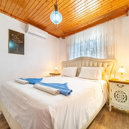 Captain Spiros House Ferienhaus *